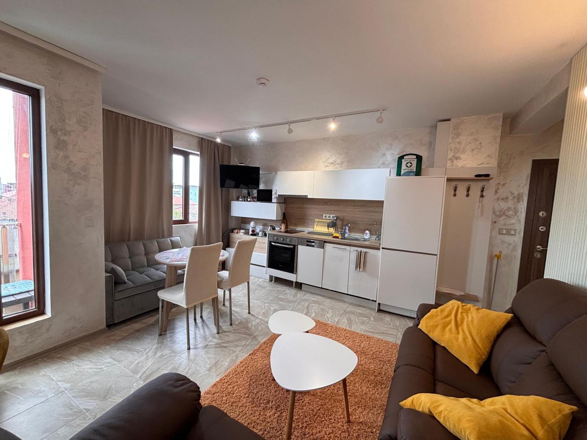 сарафово романс Appartamento Burgas